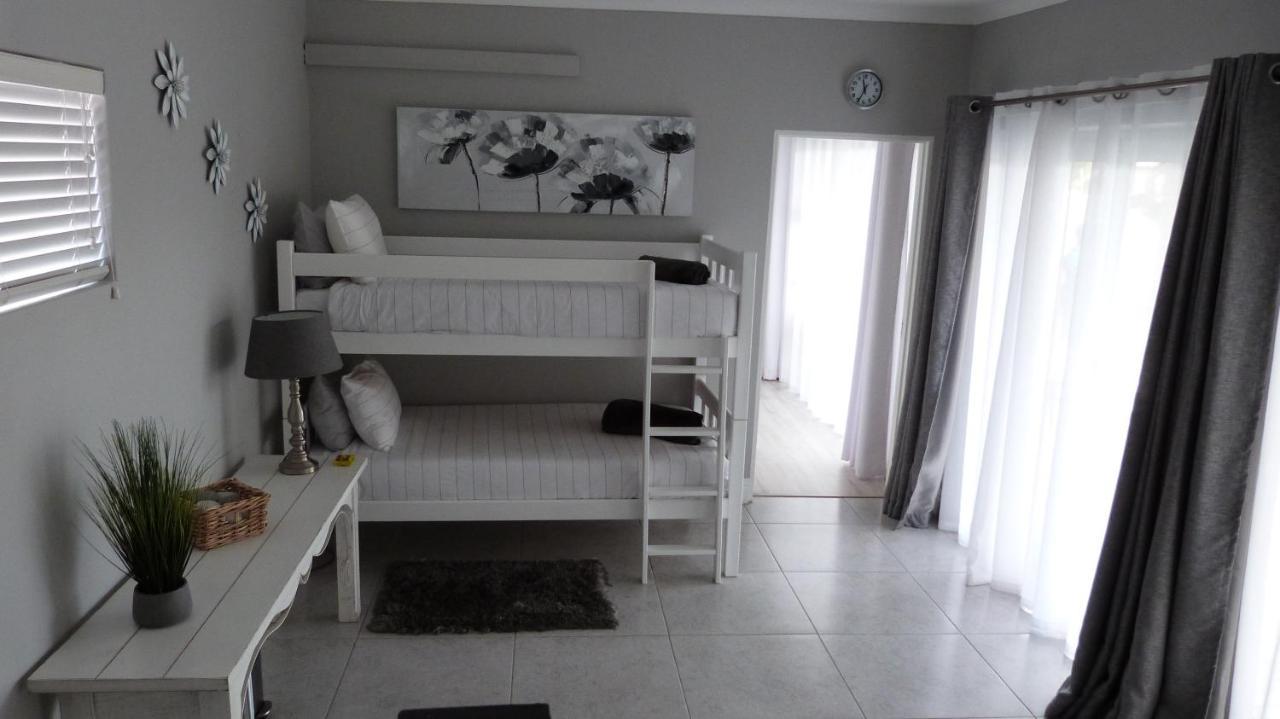 Settle Inn Self Catering Units 科尔切斯特 外观 照片