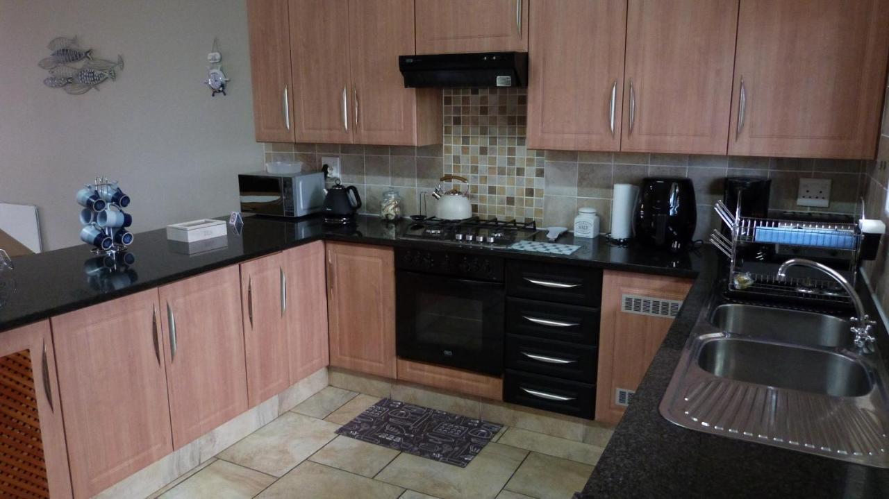 Settle Inn Self Catering Units 科尔切斯特 外观 照片
