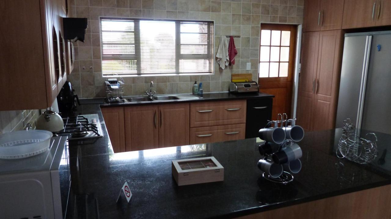 Settle Inn Self Catering Units 科尔切斯特 外观 照片