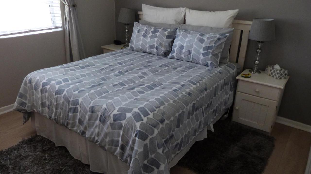 Settle Inn Self Catering Units 科尔切斯特 外观 照片