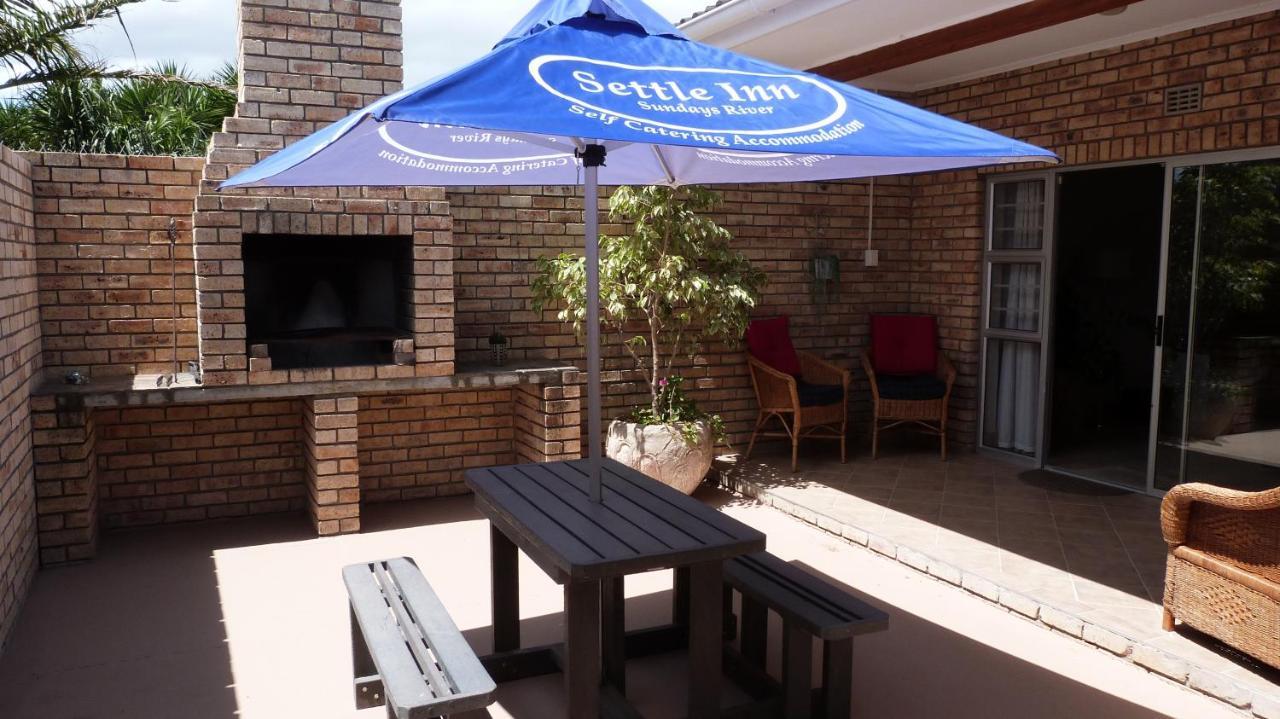 Settle Inn Self Catering Units 科尔切斯特 外观 照片