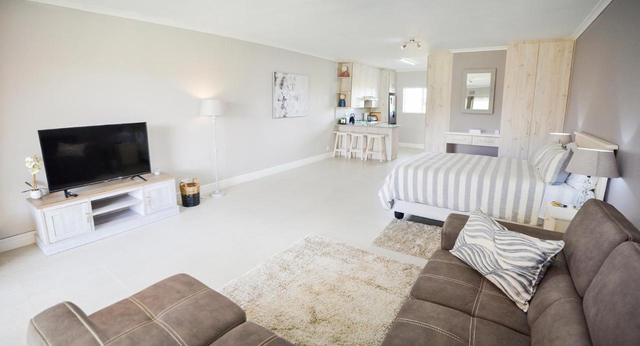 Settle Inn Self Catering Units 科尔切斯特 外观 照片