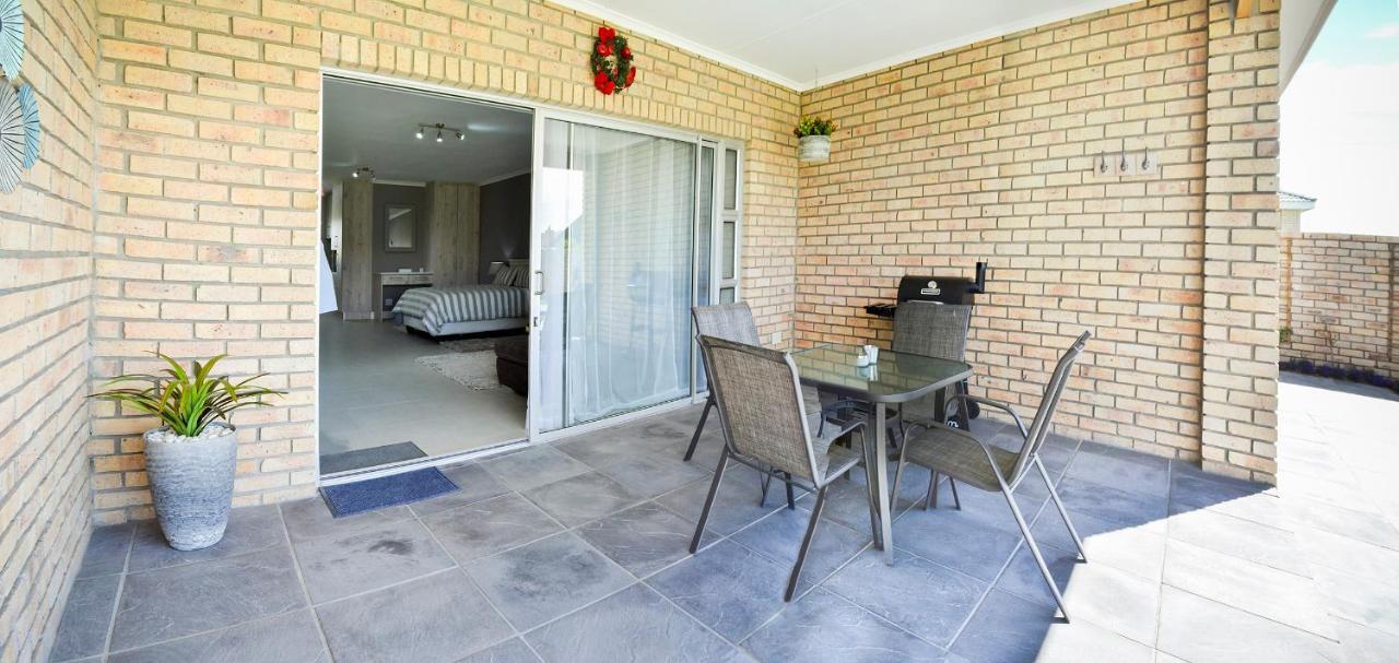 Settle Inn Self Catering Units 科尔切斯特 外观 照片
