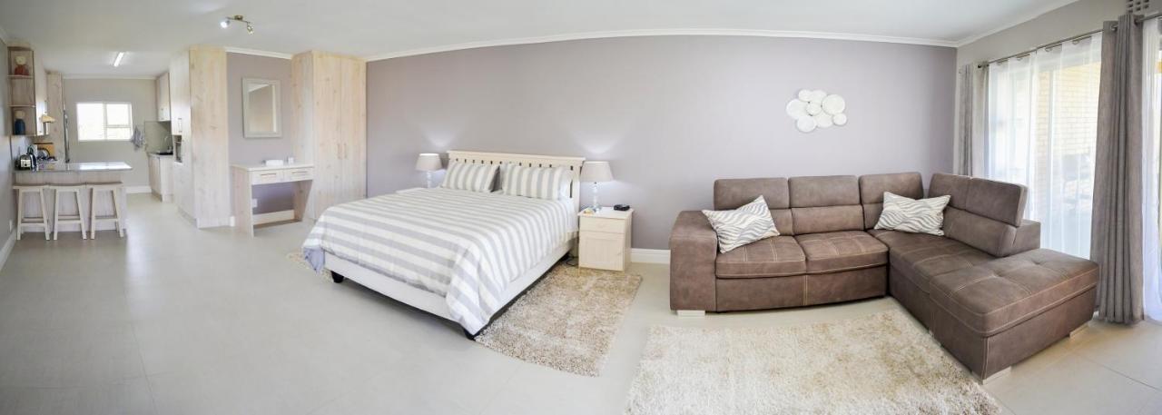 Settle Inn Self Catering Units 科尔切斯特 外观 照片