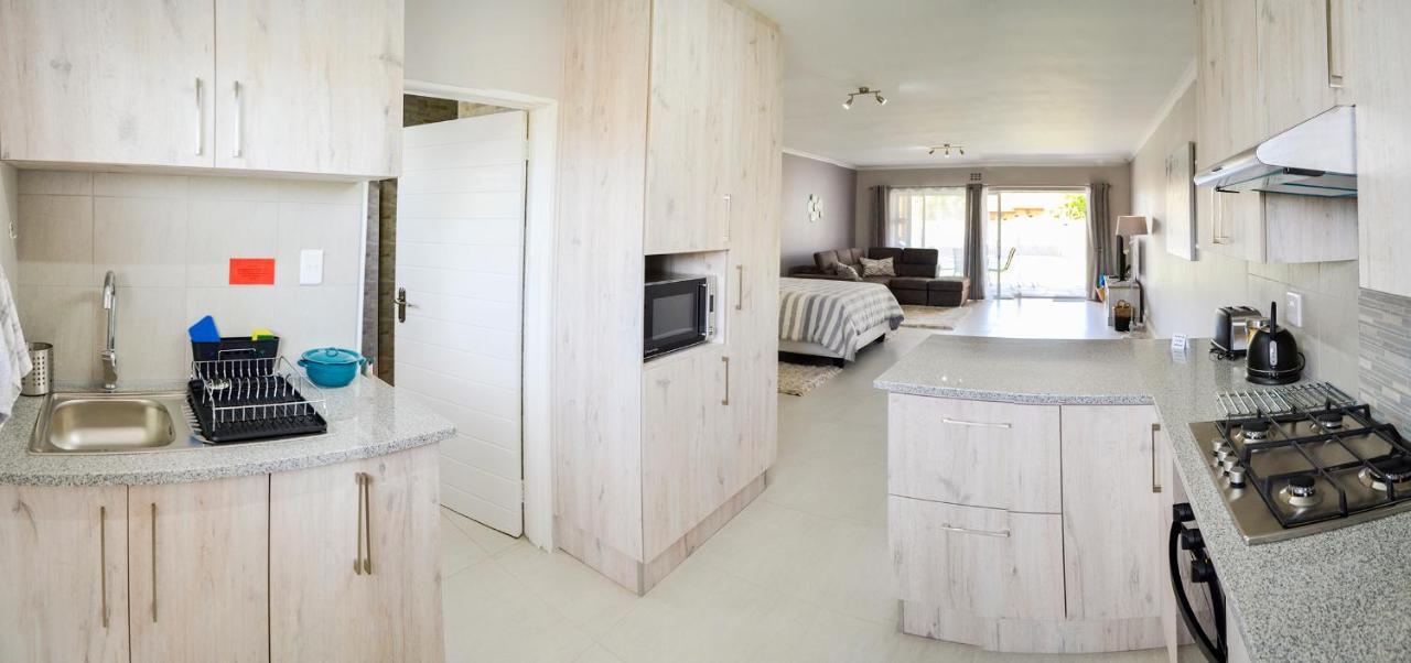 Settle Inn Self Catering Units 科尔切斯特 外观 照片